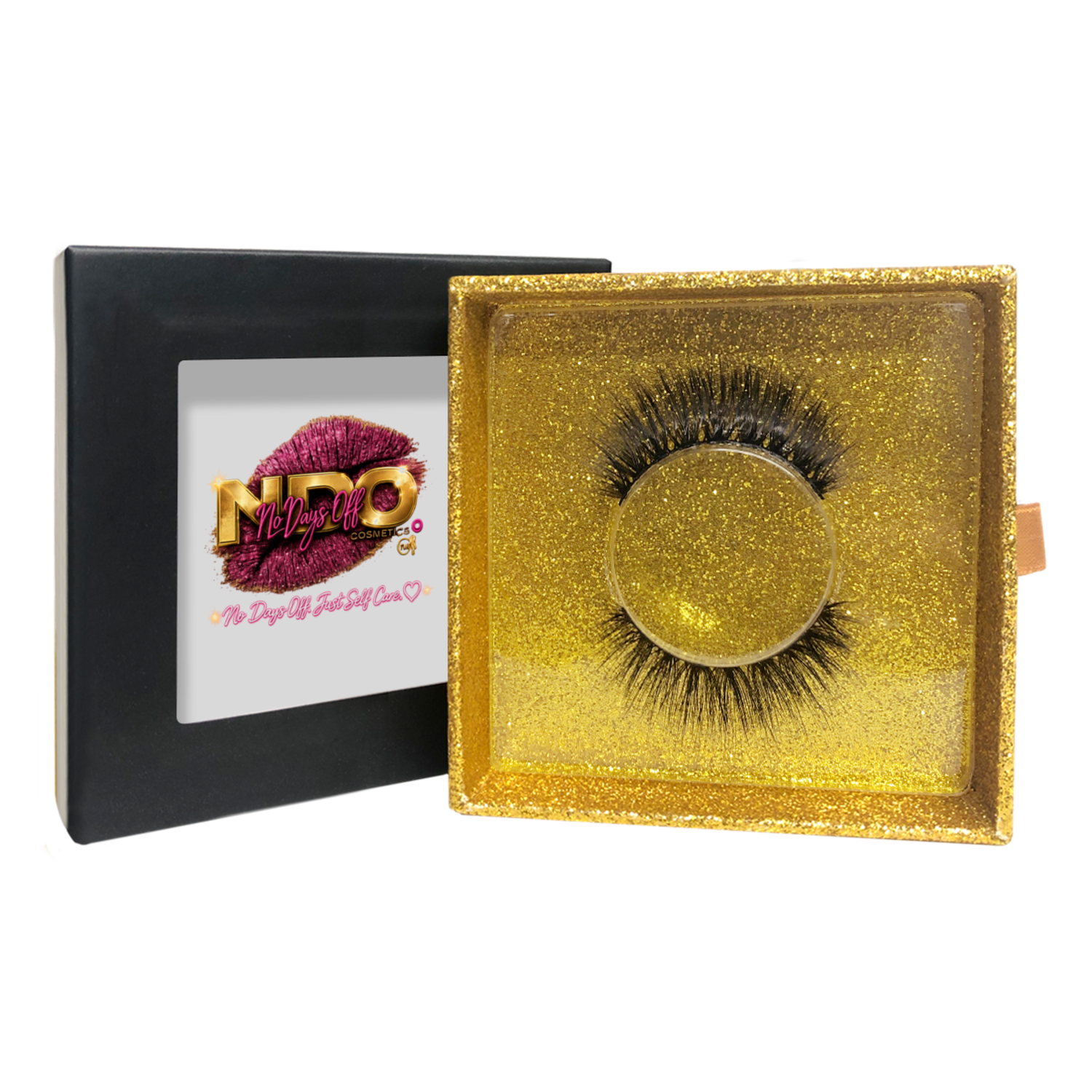 viaGlamour image of a Eyelashes